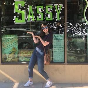 Meet your Posher, Emma